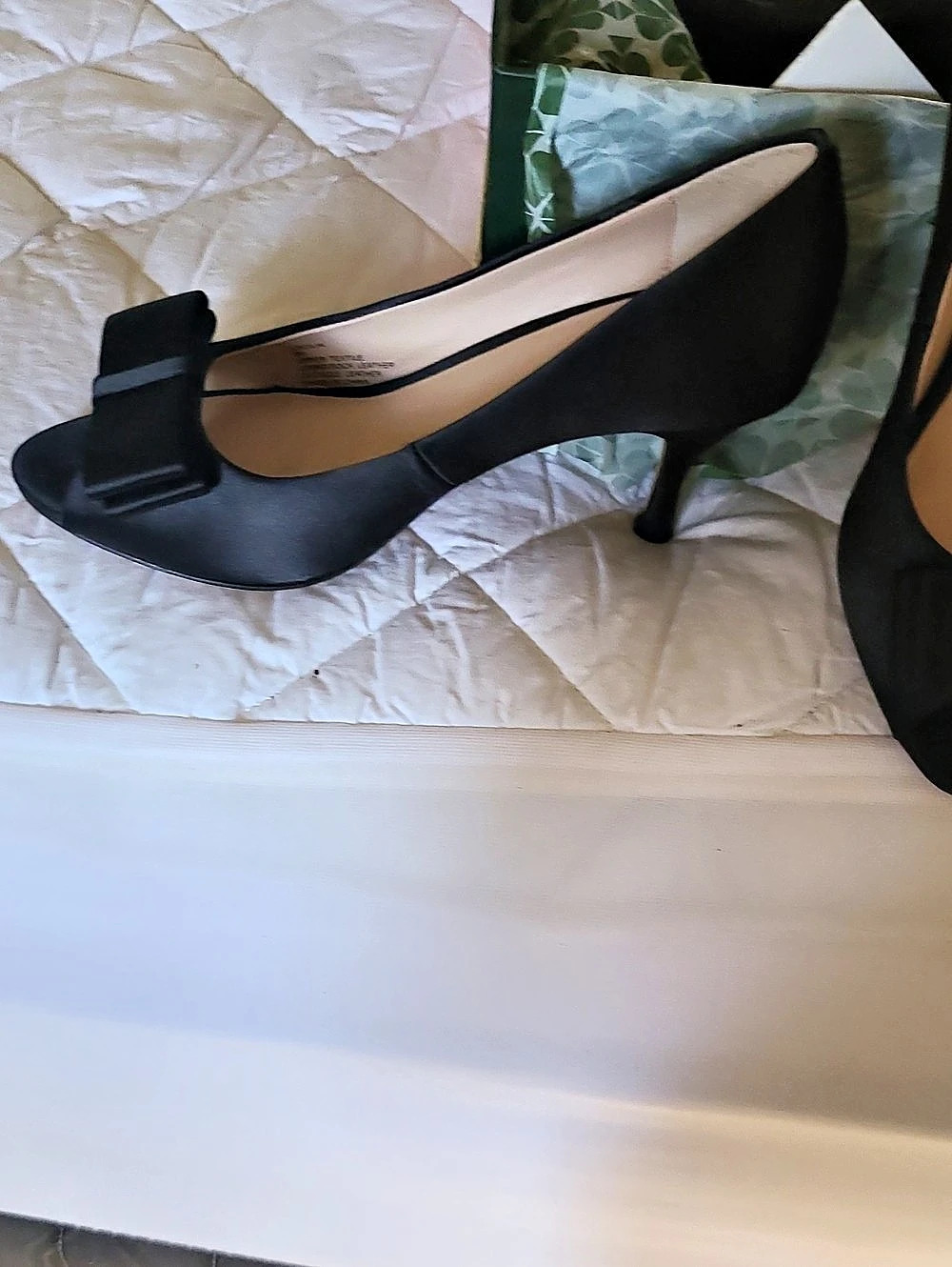 kate spade new york Loop Pump Black Heels